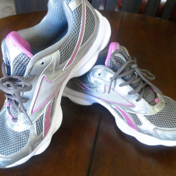 Reebok Runtone Sneakers - size 10 - Picture 2 of 12